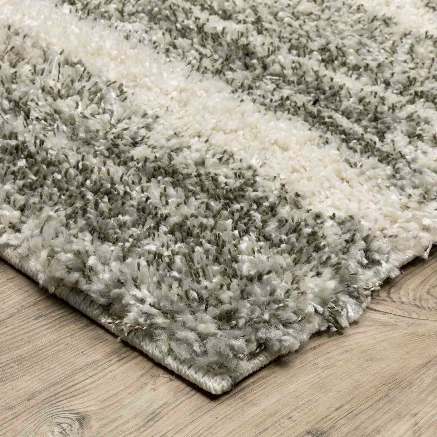 Lizzy Grey Ivory Shag Accent Rug — detail view 1