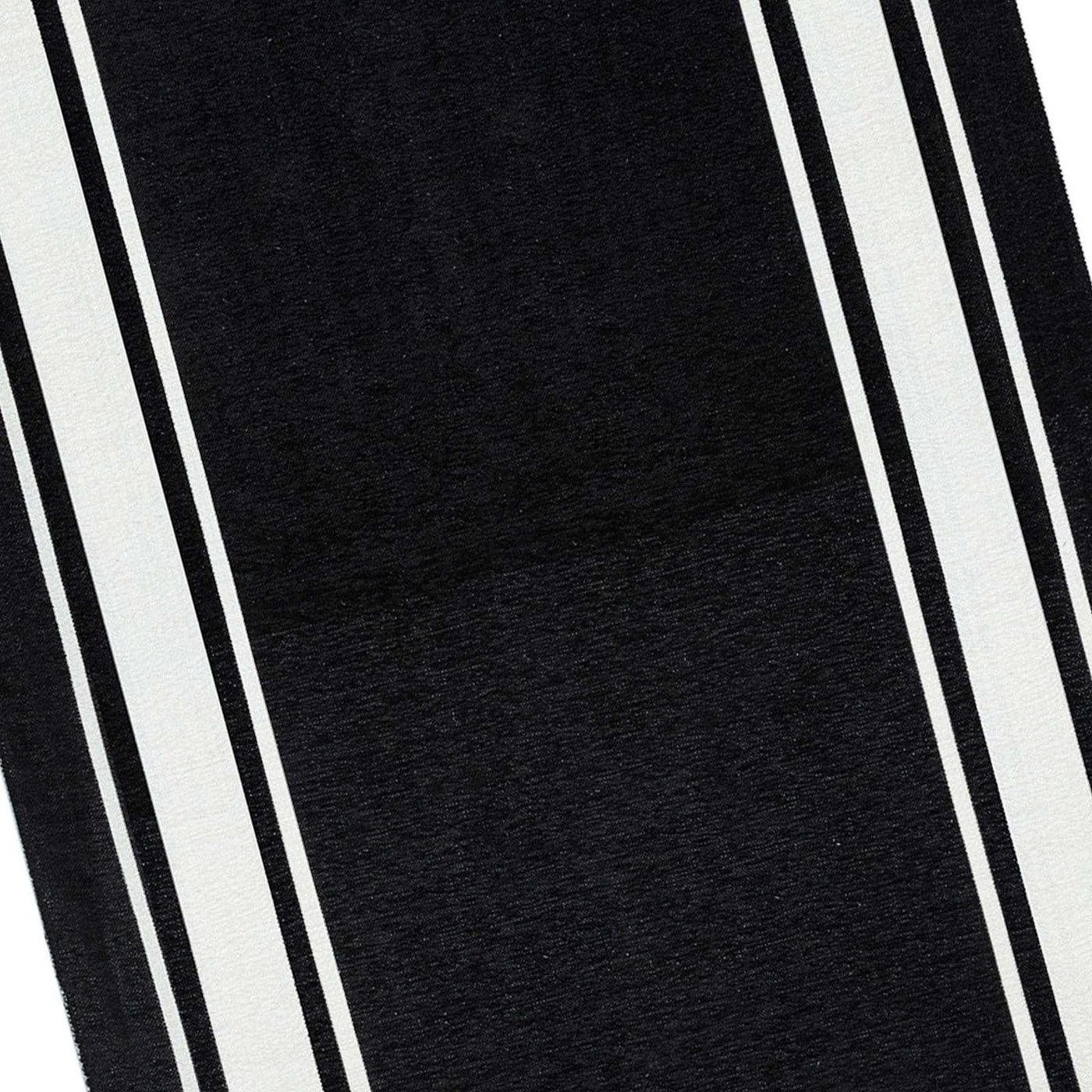 Providence Noa Black White Border Washable Accent Rug — detail view 2