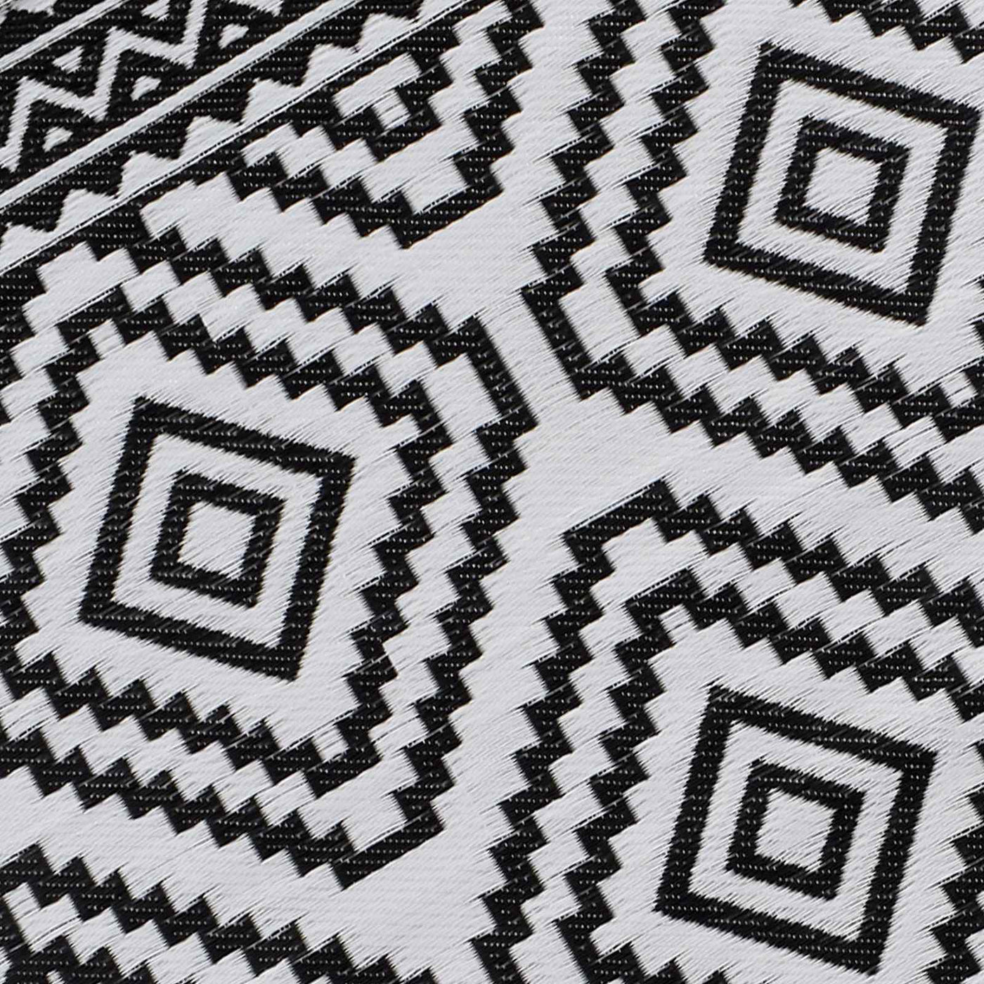 Black Diamond Design Plastic Outdoor Area Rug — detail view 2