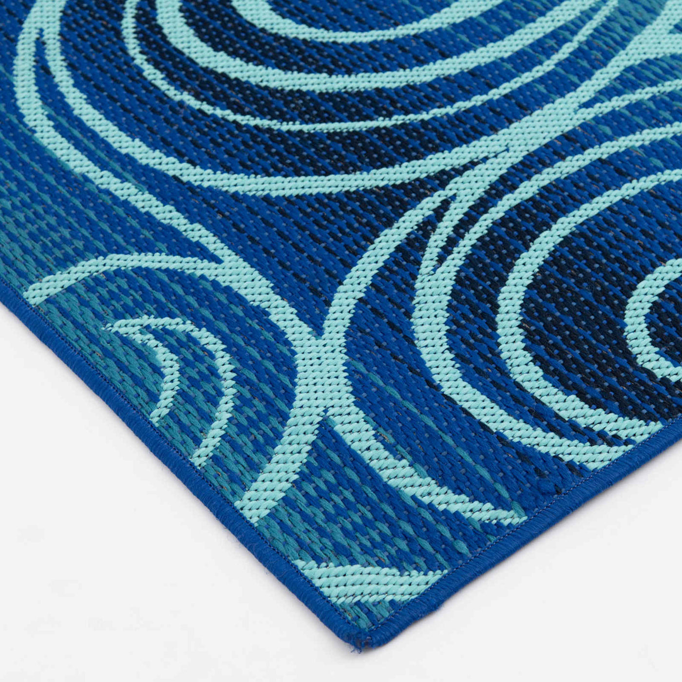 Scope Blue Wave Outdoor Area Rug — detail view 2